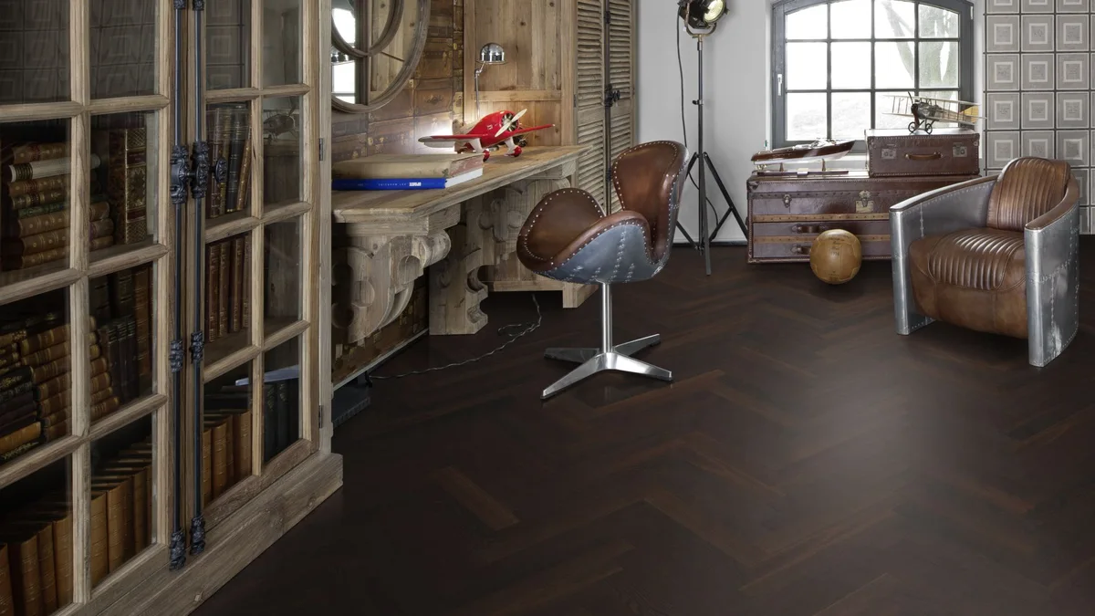 Инженерная доска Kahrs Студио Дуб AB копченый под маслом Smoked Oak AB oiled HB 111PABEKFCKE050 Calm венгерская елка 490×70×11