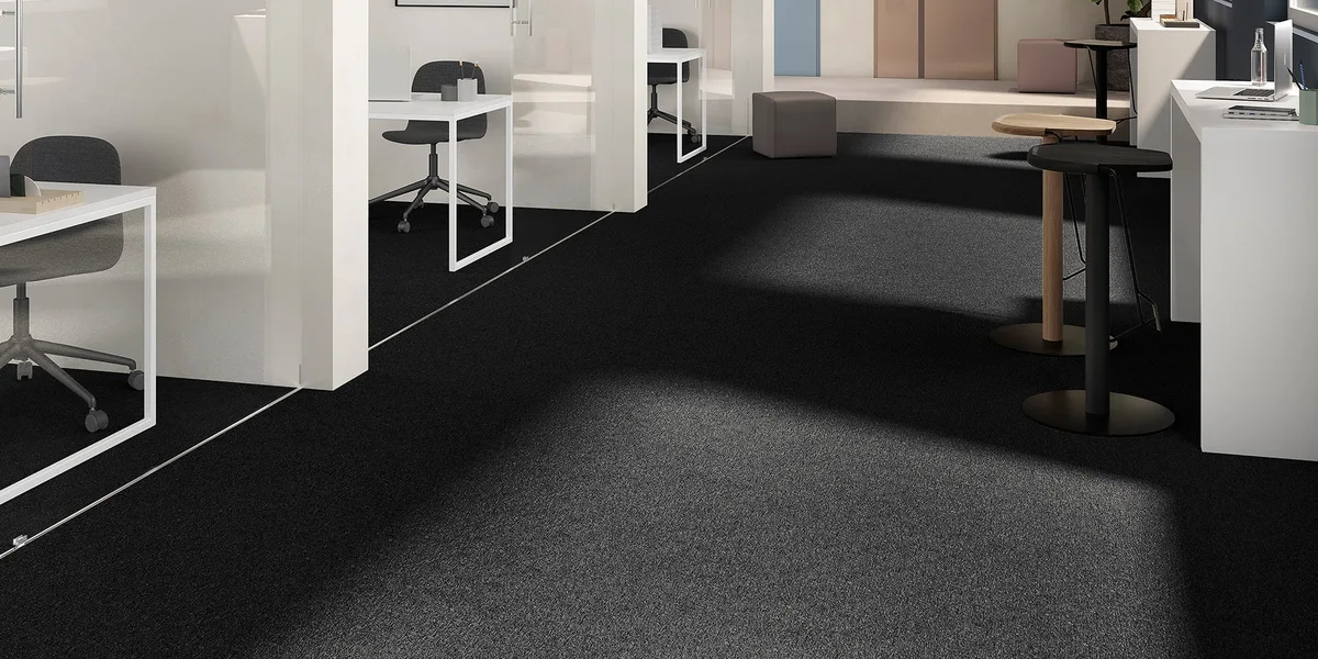 Ковролин Associated Weavers Медуза цвет 97 Anthracite 1000×4000×5,2