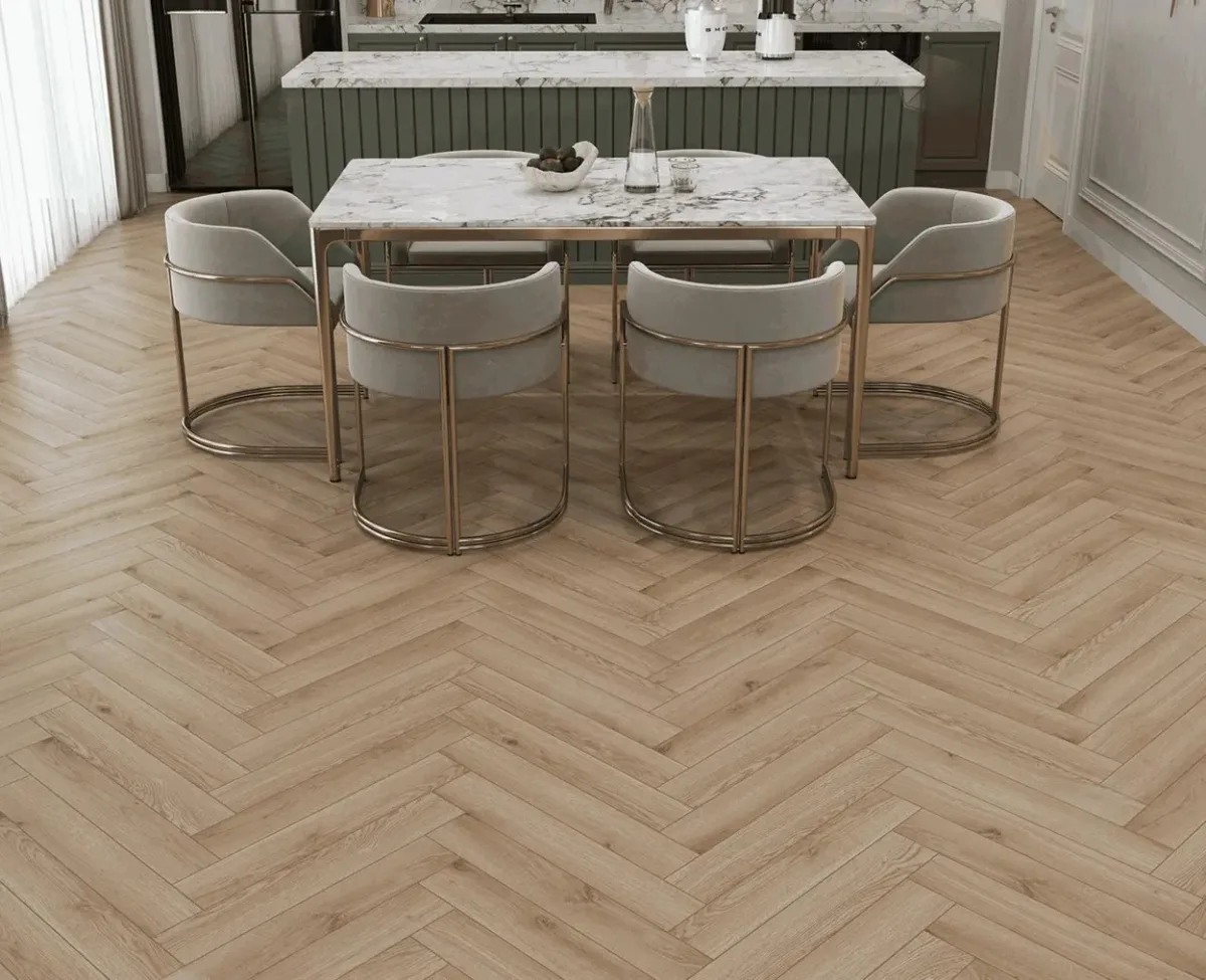 Ламинат Alpine Floor Herringbone 8 PRO Дуб Артуа LF102-12 венгерская елка 606×101×8