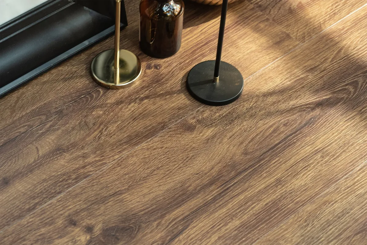 Кварцвиниловый SPC ламинат Vinilam Vinilpol Дуб Турин 7899-EIR 1220×228×6