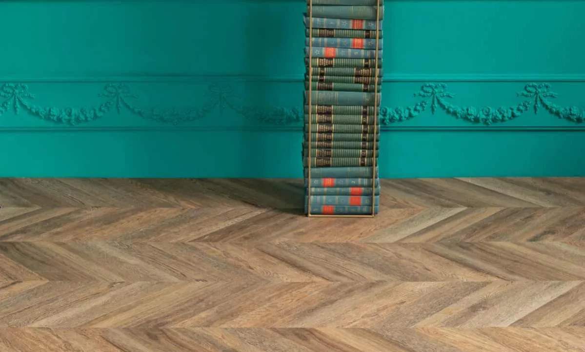 Кварцвиниловая плитка Vinilam клеевая Parquet Chevron Glue Шеврон Нормандия RI153610CL4 французская елка 690×115×2,5