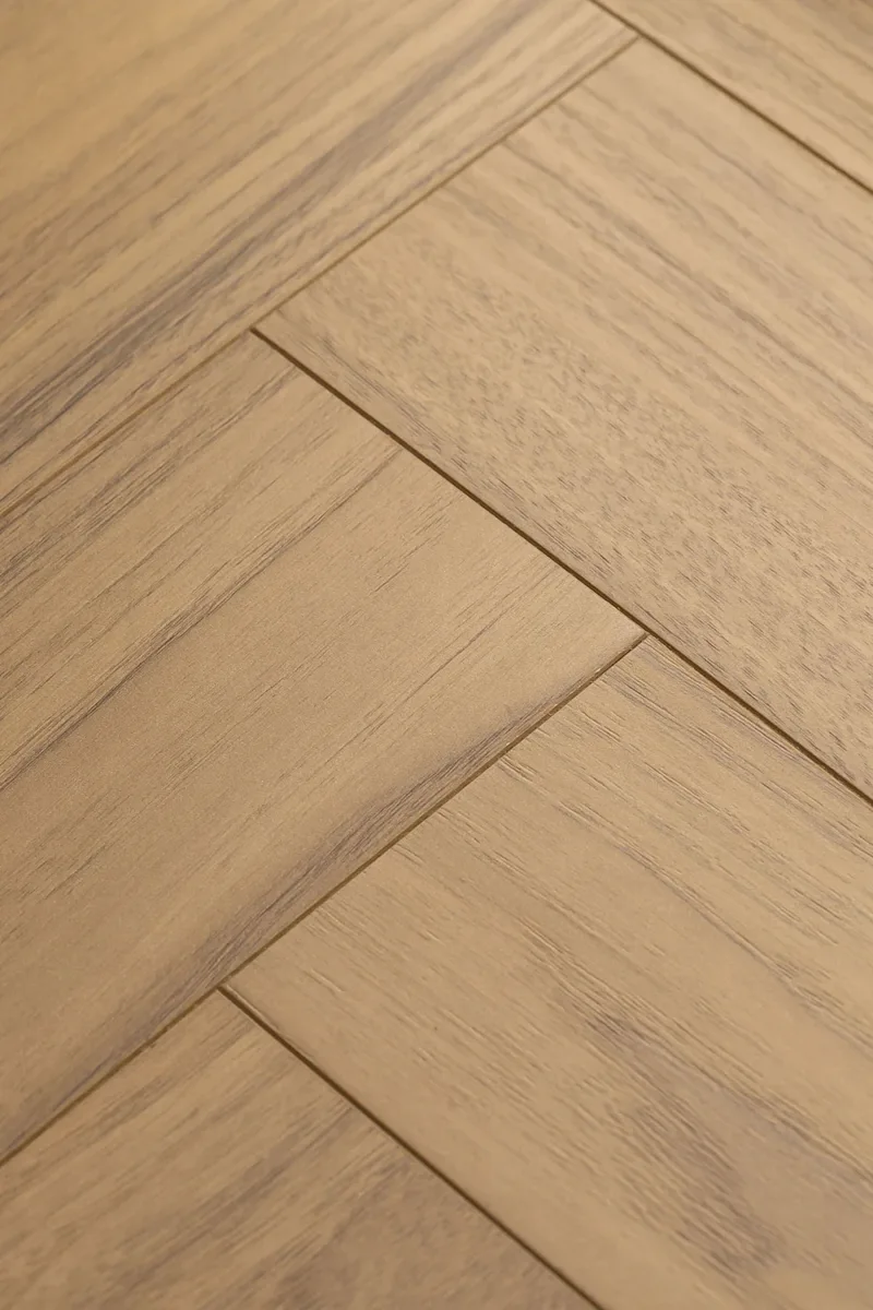 Ламинат FirstFloor Фактурный Матовый Орех Велюрра 1F309 венгерская елка 606×101×8