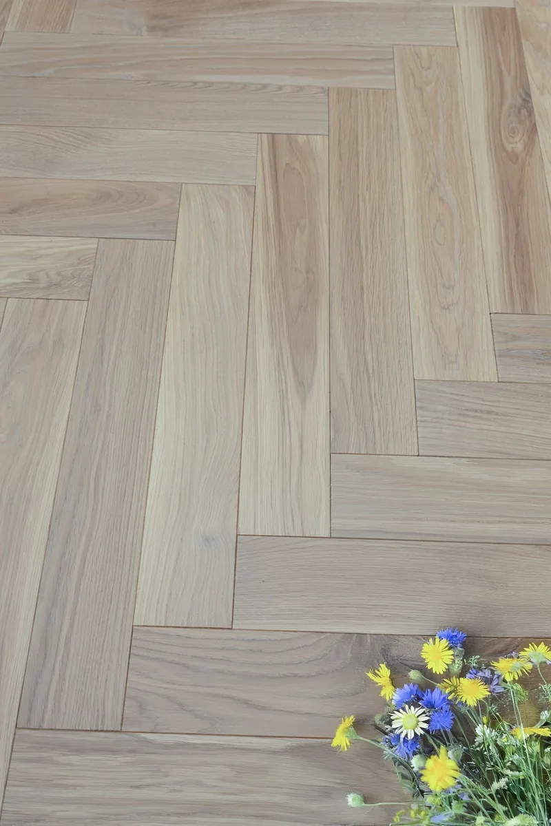 Паркетная доска Karelia Herringbone Дуб Tan HB 1019ABHB8TANN111 Natur венгерская елка 600×100×14