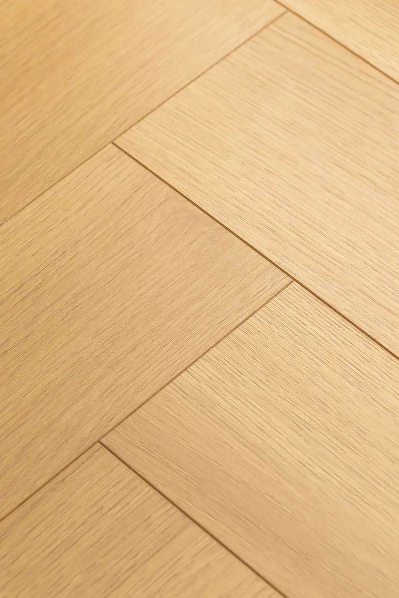 Ламинат FirstFloor Фактурный Матовый Дуб Аморе 1F310 венгерская елка 606×101×8