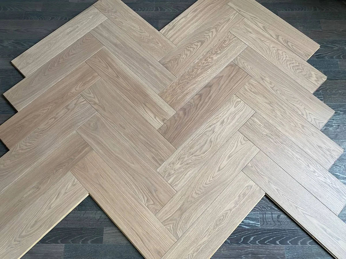 Инженерная доска Епаркет Дуб Северный селект лак венгерская елка 540×90×15