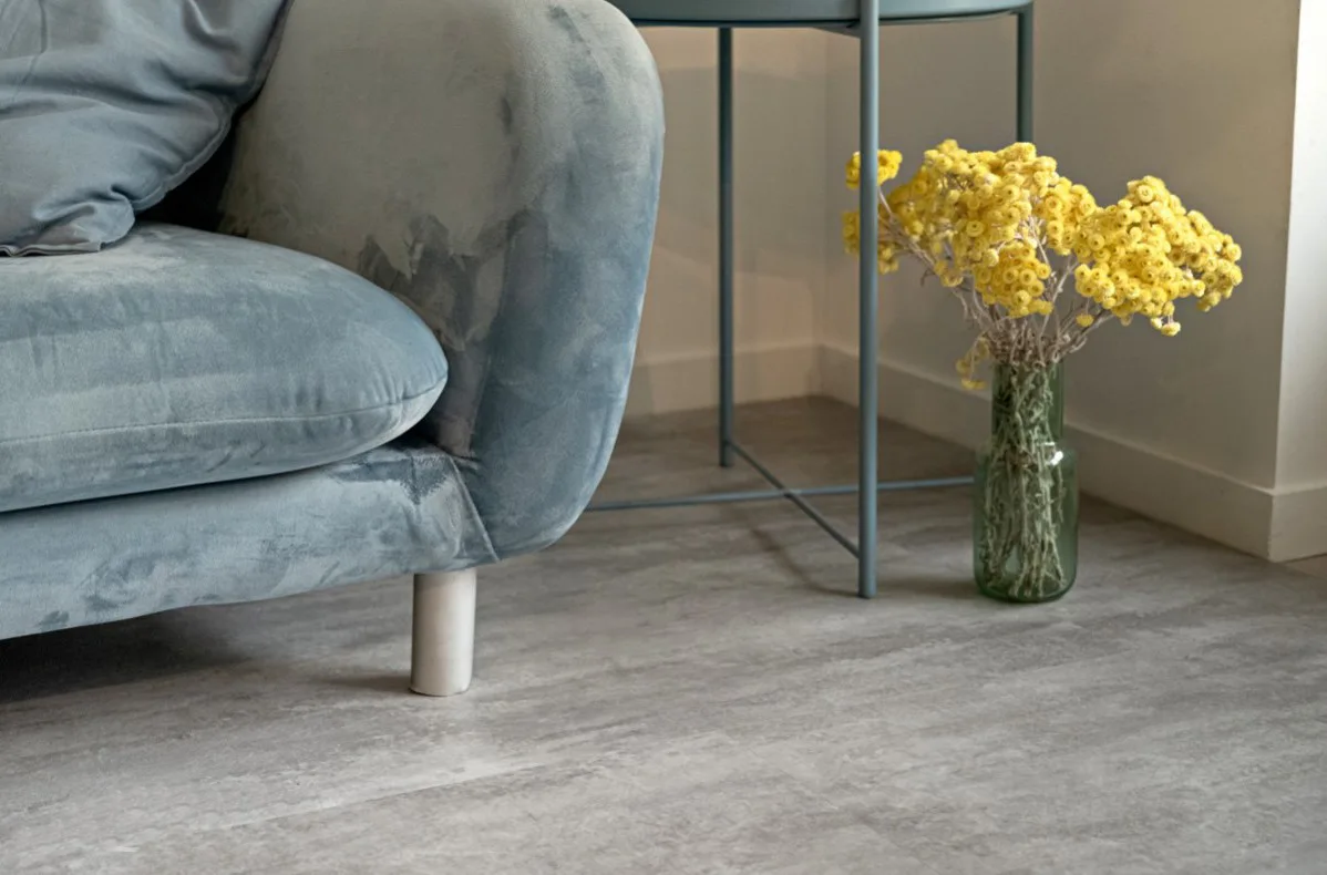 Кварцвиниловая плитка Vinilam клеевая Ceramo Stone Glue Цемент Светлый 71614 950×475×2,5