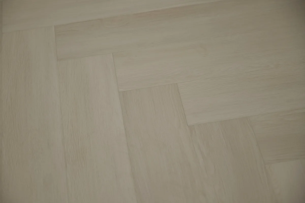 Кварцвиниловый SPC ламинат Evofloor Parguet Click Whiteford Уайтфорд P3040-1 венгерская елка 640×128×4,5
