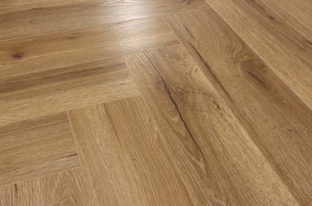 Кварцвиниловый SPC ламинат Cronafloor Herringbone 2.0 Дуб Лион H012 венгерская елка 640×128×4,5