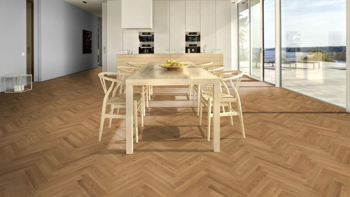 Инженерная доска Kahrs Студио Дуб CD матовый Oak CD matt lacquer HB 111PCDEK09KH050 Lively венгерская елка 490×70×11