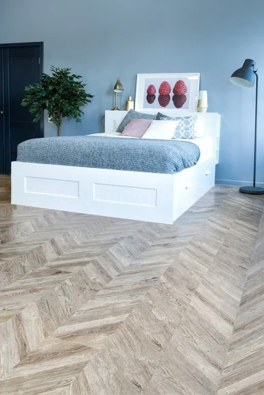 Кварцвиниловая плитка Alpine Floor клеевая Easy Line Французская Елочка ECO 3-25 1219,2×228,6×3