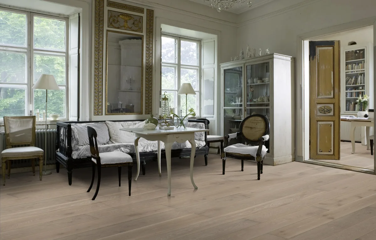 Паркетная доска Kahrs Новая классика Дуб Серый Nouveau Gray 151NAYEKD1KW240 Lively 2420×187×15