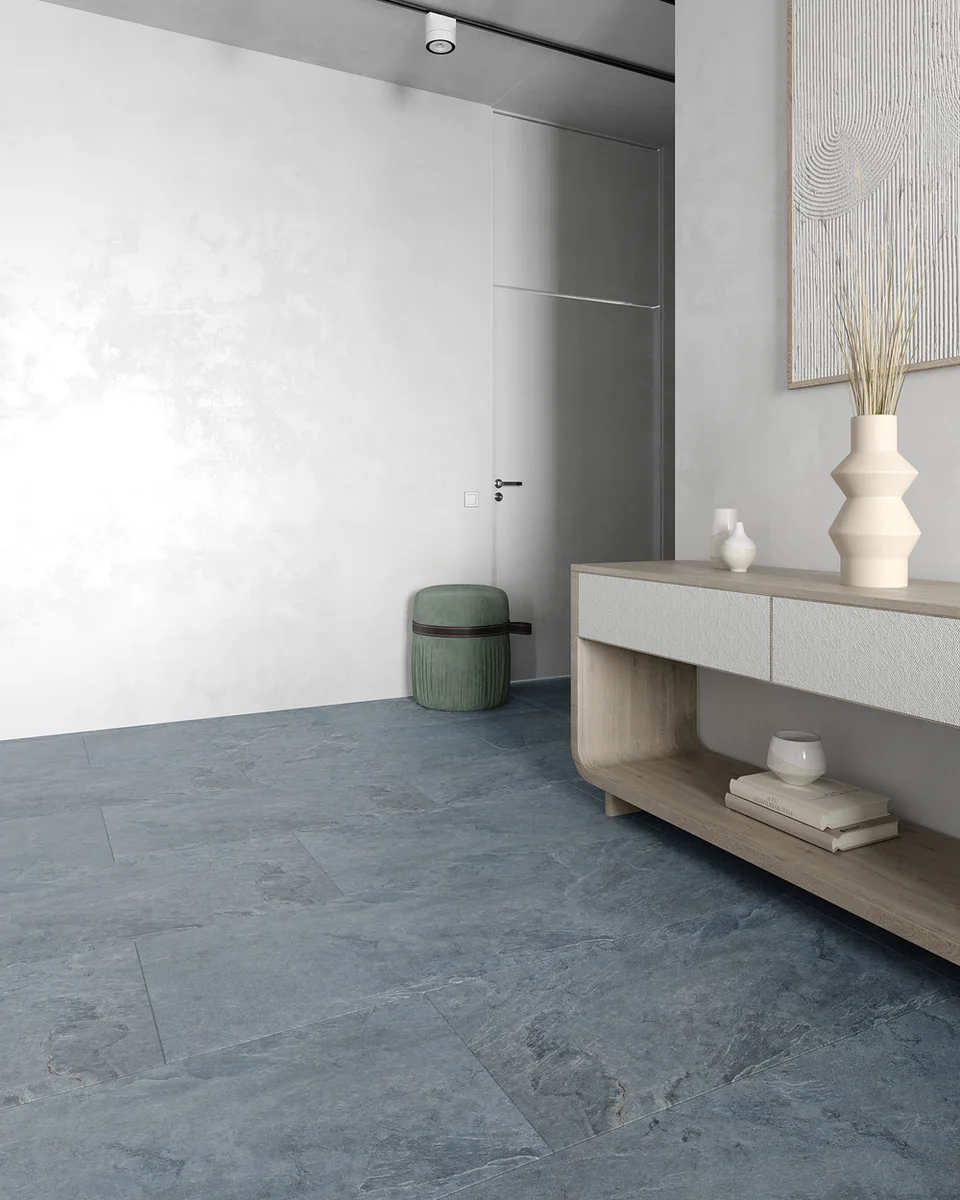 Кварцвиниловый SPC ламинат Vinilam Ceramo Stone Мальтийский Базальт 91907 940×470×8