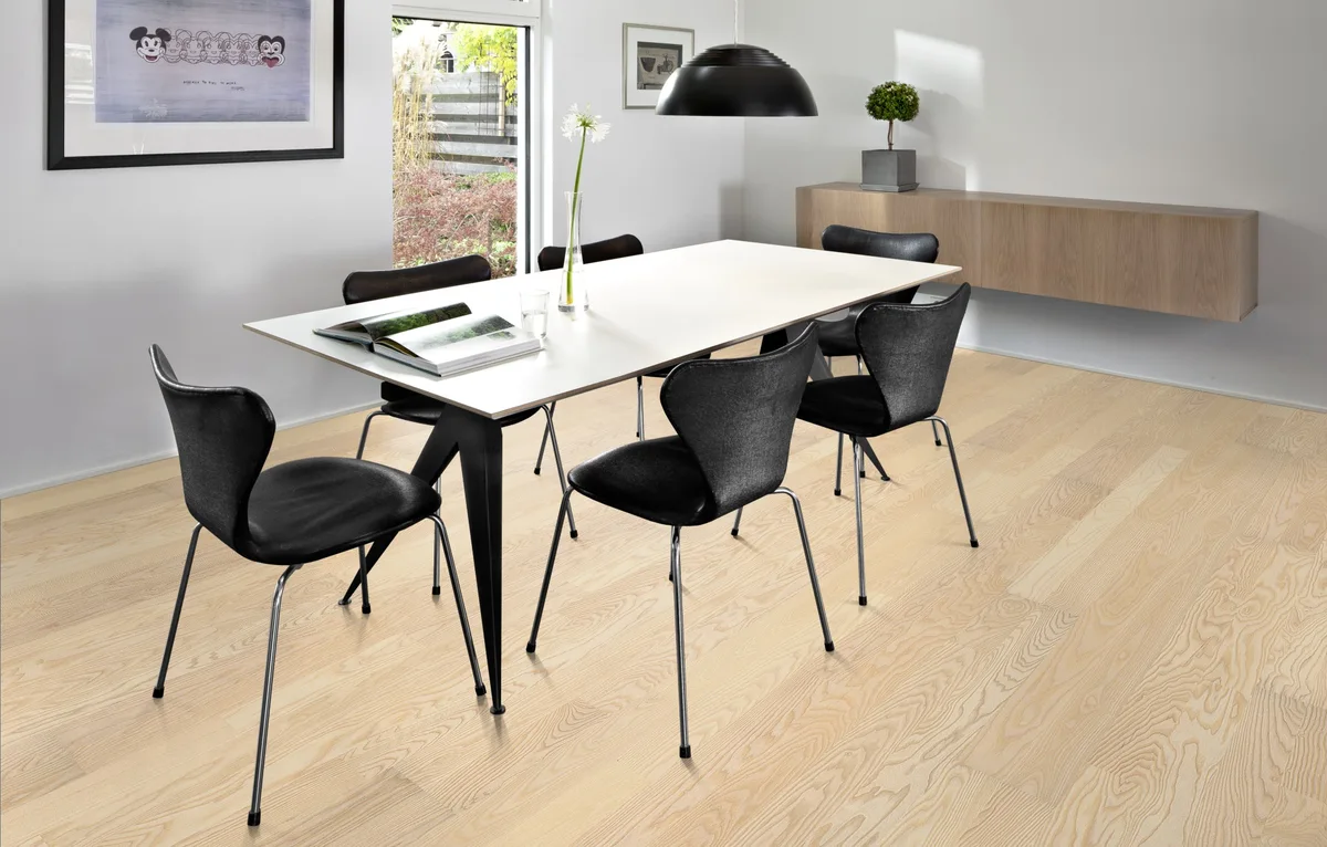 Паркетная доска Kahrs Песочная Ясень Фалстербо Falsterbo 152N55AK0VKW240 Calm 2423×200×15