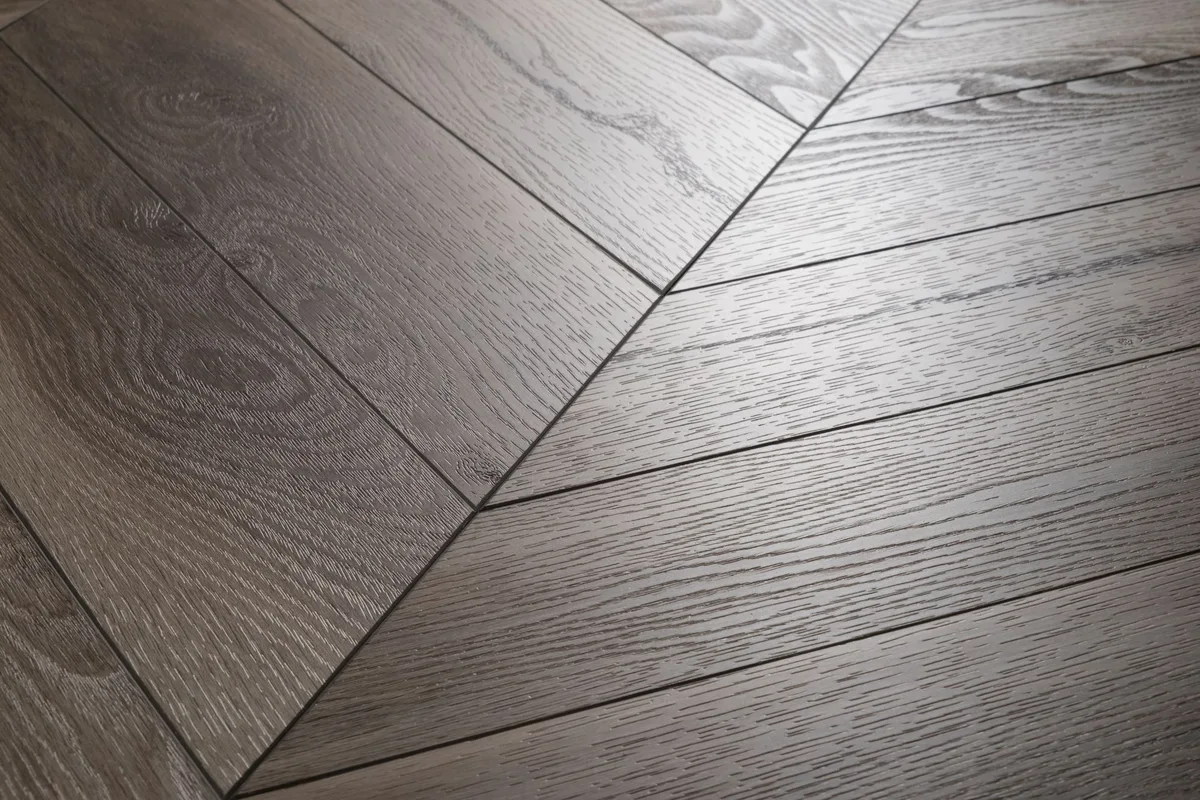 Кварцвиниловая плитка Aquafloor клеевая Parquet Chevron Glue AF2554PGCh французская елка 553,7×130,5×2,5
