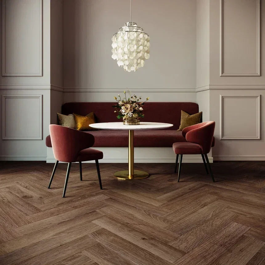 Кварцвиниловая плитка Invictus клеевая Maximus Herringbone Highland Oak Chocolate венгерская елка 749×150×2,5