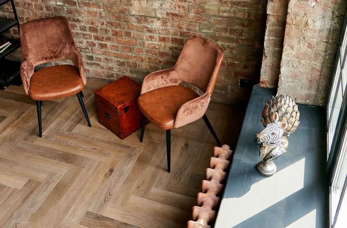 Кварцвиниловый SPC ламинат Vinilam Parquet Herringbone Венецианский Паркет IS11199 венгерская елка 720×120×6,5