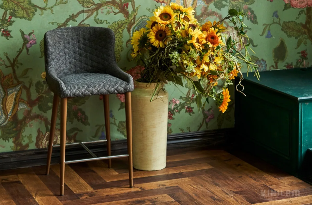 Кварцвиниловый SPC ламинат Vinilam Parquet Herringbone Паркет Парижский IS11155 венгерская елка 720×120×6,5