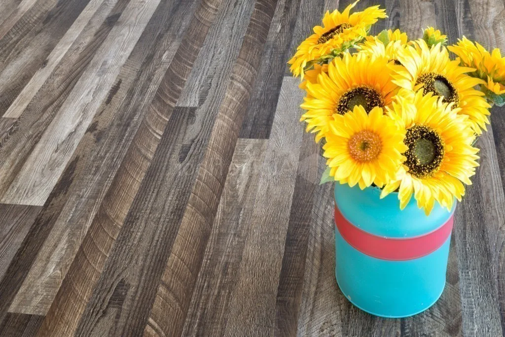 Кварцвиниловая плитка Alpine Floor клеевая Easy Line Орех Состаренный ECO 3-11 1219,2×184,15×3