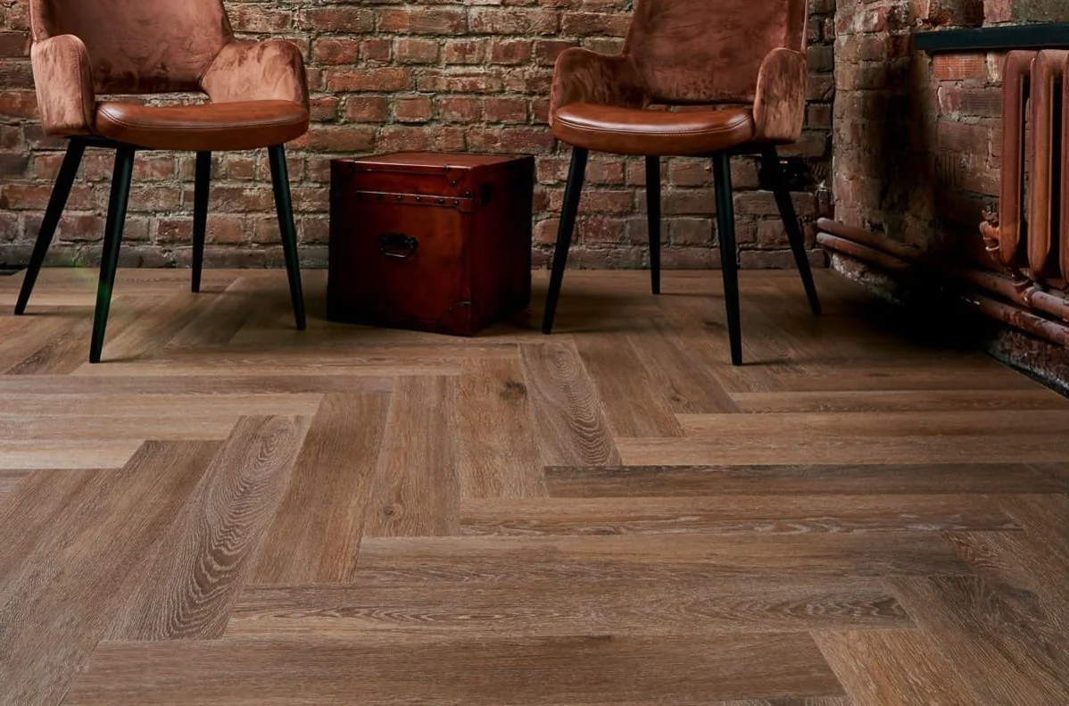 Кварцвиниловый SPC ламинат Vinilam Parquet Herringbone Венецианский Паркет IS11199 венгерская елка 720×120×6,5