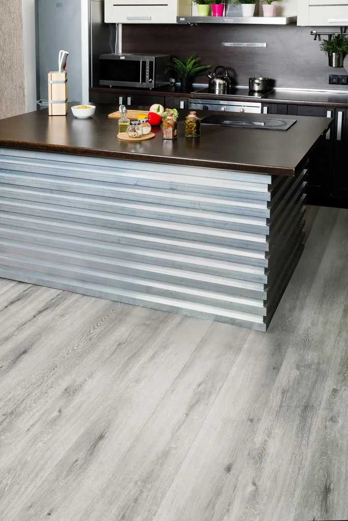 Кварцвиниловый SPC ламинат Alpine Floor Classic Light Ясень Серый ECO 134-55 MC 1220×183×3,5