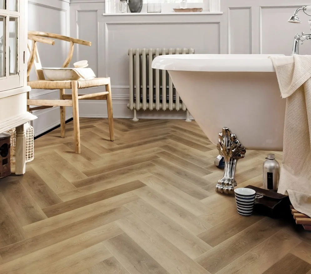 Кварцвиниловый SPC ламинат Cronafloor Herringbone 2.0 Дуб Руан H021 венгерская елка 640×128×4,5