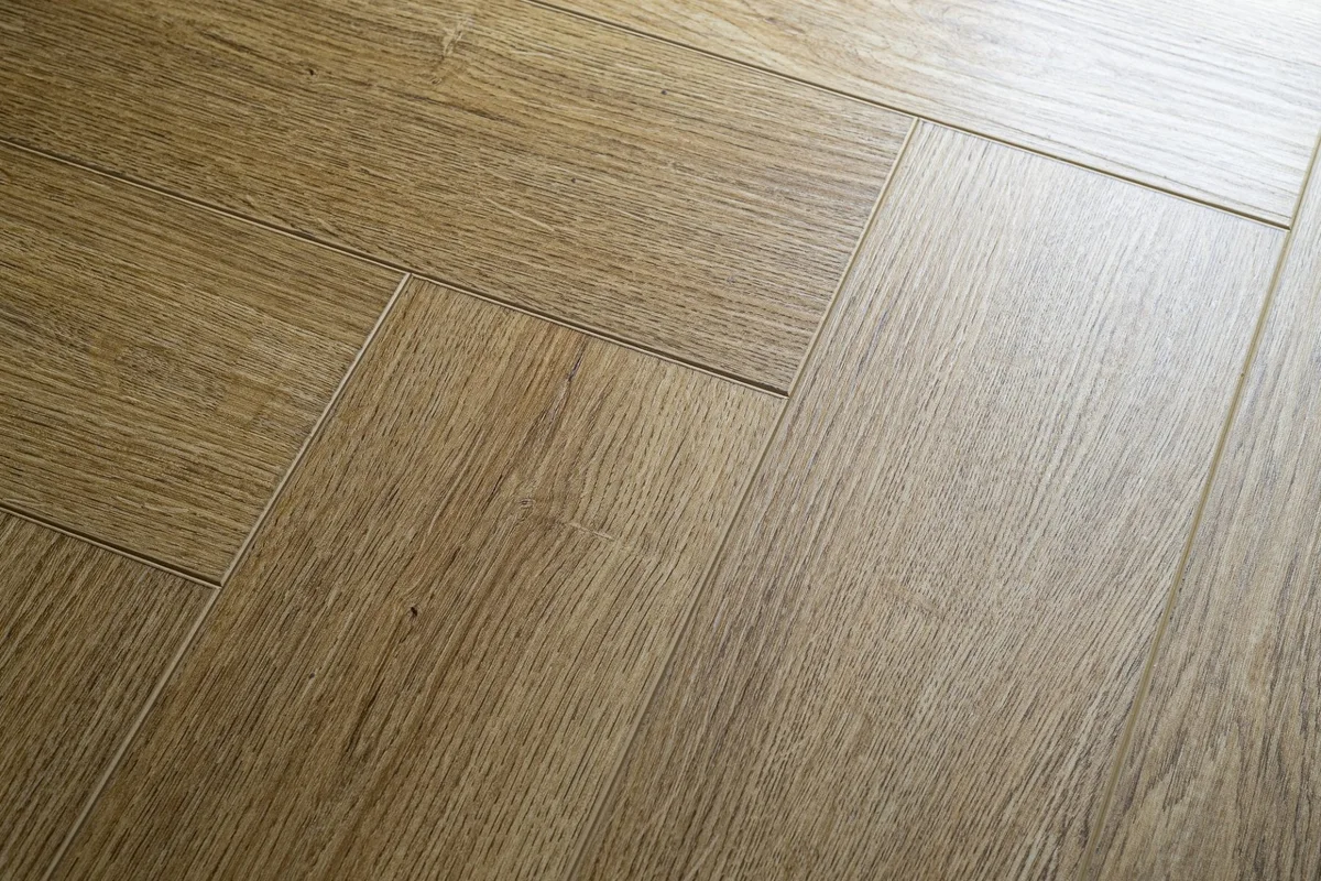 Кварцвиниловая плитка Damy Floor клеевая London LVT Манчестер 190902EL-06-LVT венгерская елка 590×118×2,5