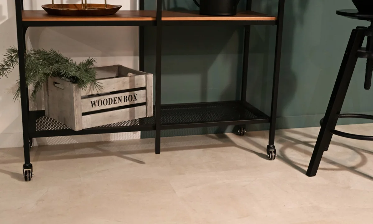 Кварцвиниловый SPC ламинат Vinilam Ceramo Stone Бетон Белый 71615 940×470×8