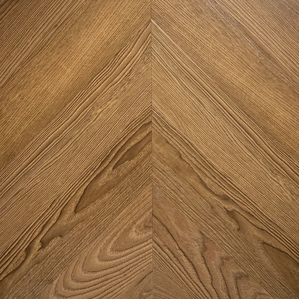 Кварцвиниловый SPC ламинат Vinilam Parquet Chevron Шеврон Плезир I1651102 французская елка 1293×305×8,5