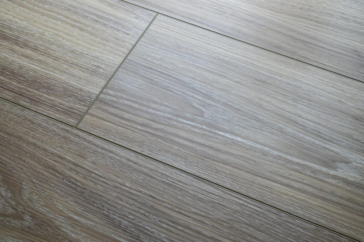 Кварцвиниловый SPC ламинат Damy Floor Family Дуб Селект 001-2 1220×180×4