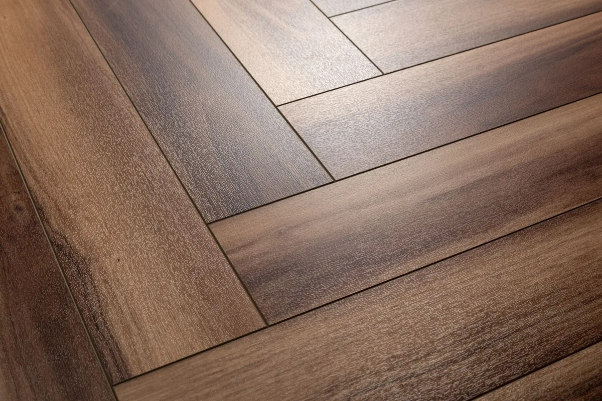 Кварцвиниловый SPC ламинат Aquafloor Parquet Plus AF6021PQN+ венгерская елка 720×120×7