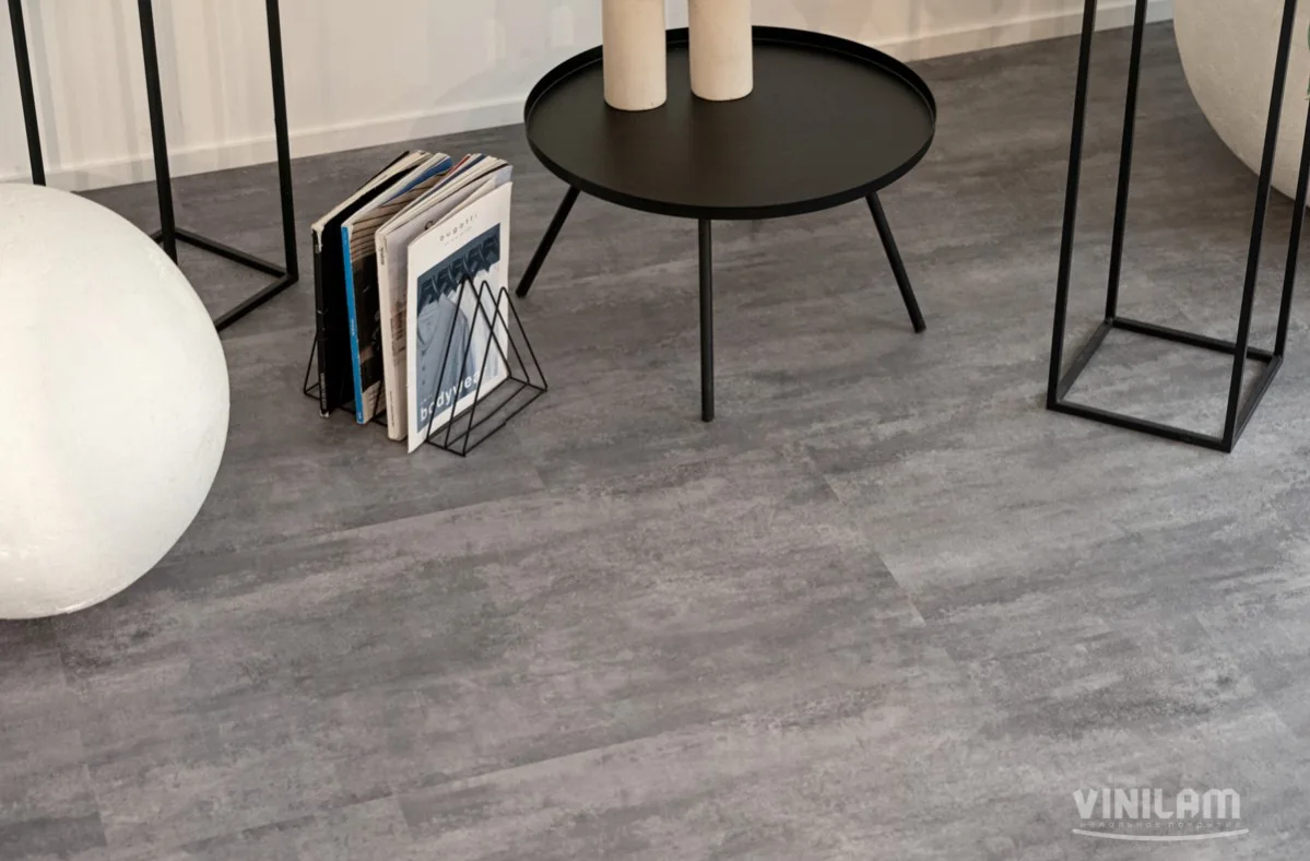 Кварцвиниловая плитка Vinilam клеевая Ceramo Stone Glue Цемент Серый 71616 950×480×2,5