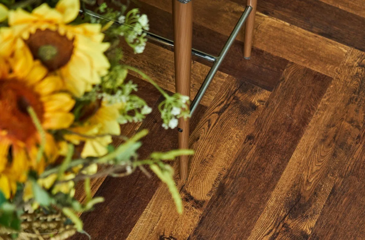 Кварцвиниловый SPC ламинат Vinilam Parquet Herringbone Паркет Парижский IS11155 венгерская елка 720×120×6,5