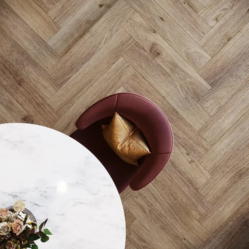 Кварцвиниловая плитка Invictus клеевая Maximus Herringbone Highland Oak Roasted венгерская елка 749×150×2,5