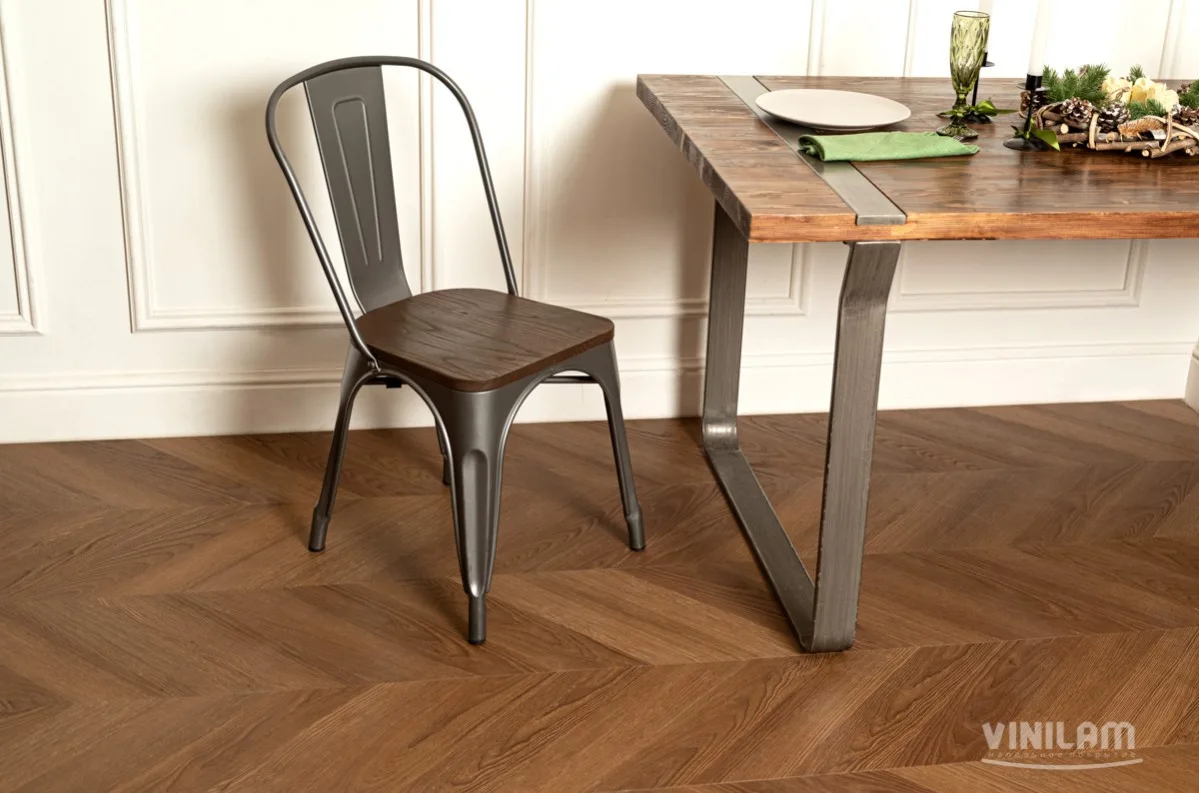 Кварцвиниловый SPC ламинат Vinilam Parquet Chevron Шеврон Плезир I1651102 французская елка 1293×305×8,5