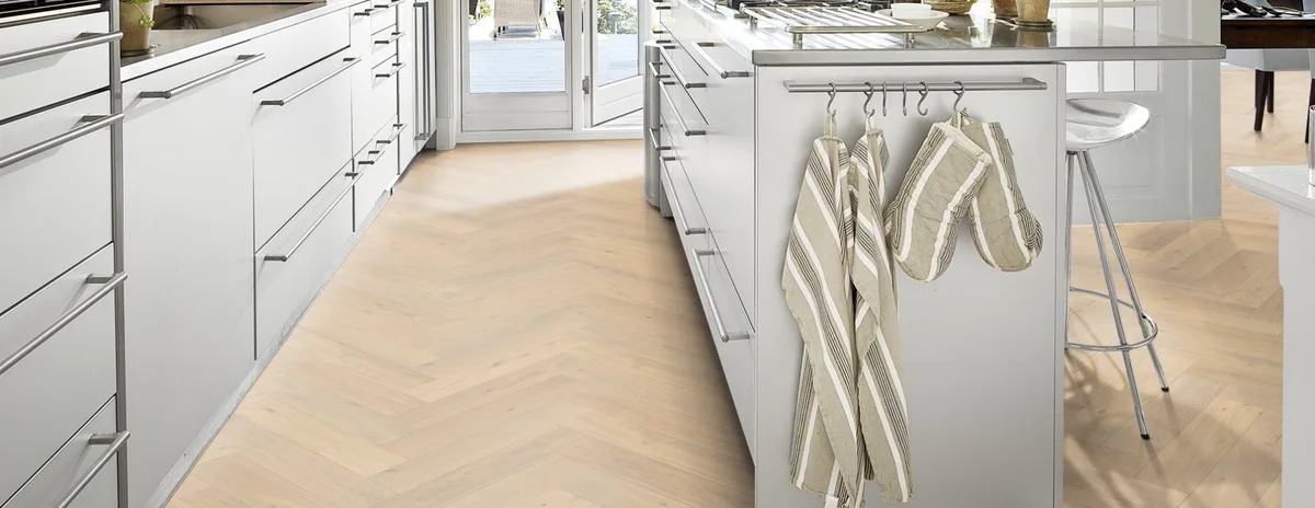 Инженерная доска Kahrs Дуб CD Creme White 111PCDEKFVKE600 Lively венгерская елка 600×120×11
