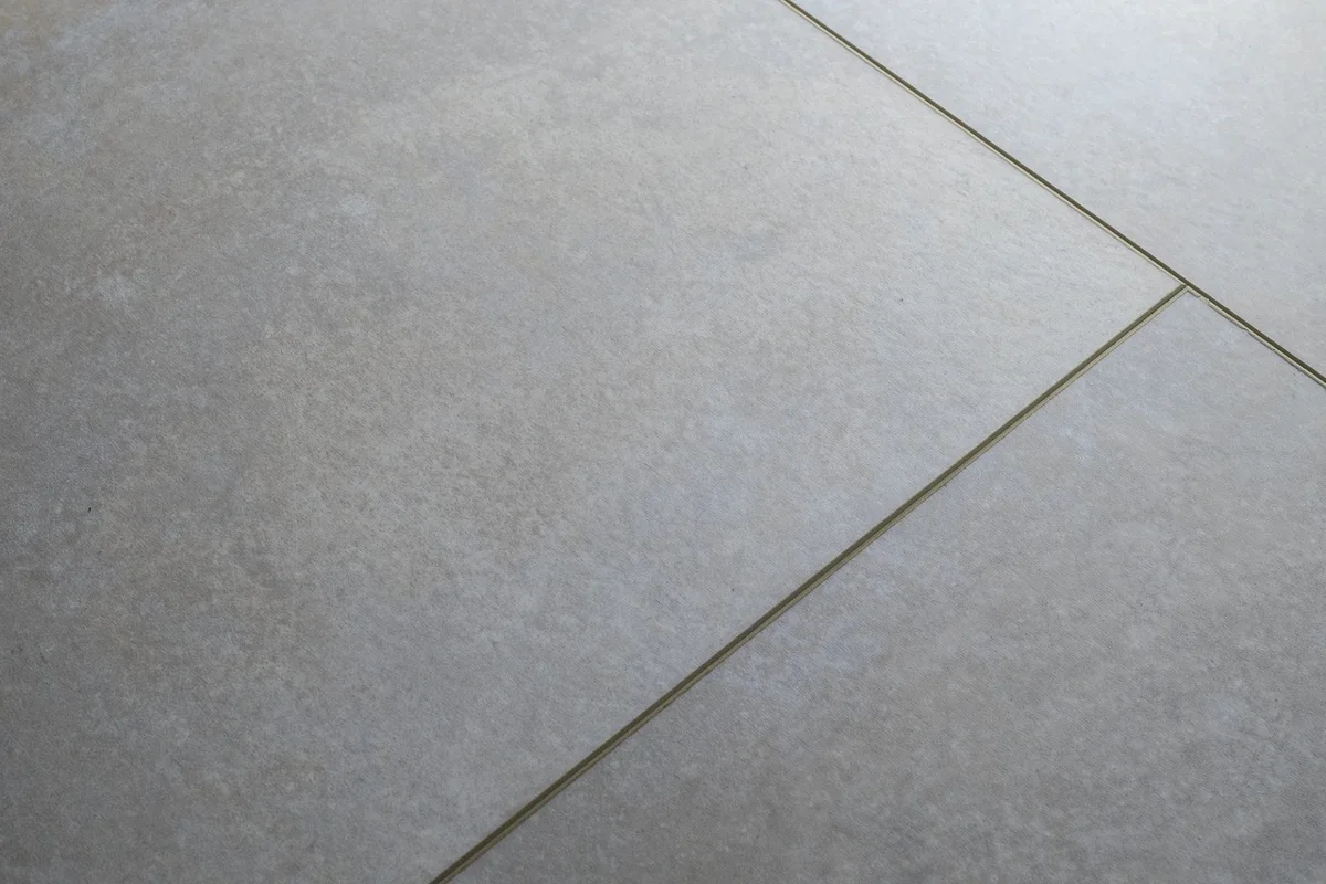 Кварцвиниловый SPC ламинат Damy Floor Ascent Strong Монблан CDM244-06-ST 610×305×5