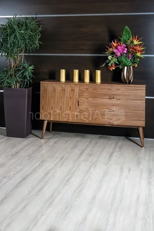 Кварцвиниловая плитка Alpine Floor клеевая Easy Line Дуб Снежный ECO 3-14 1219,2×184,15×3