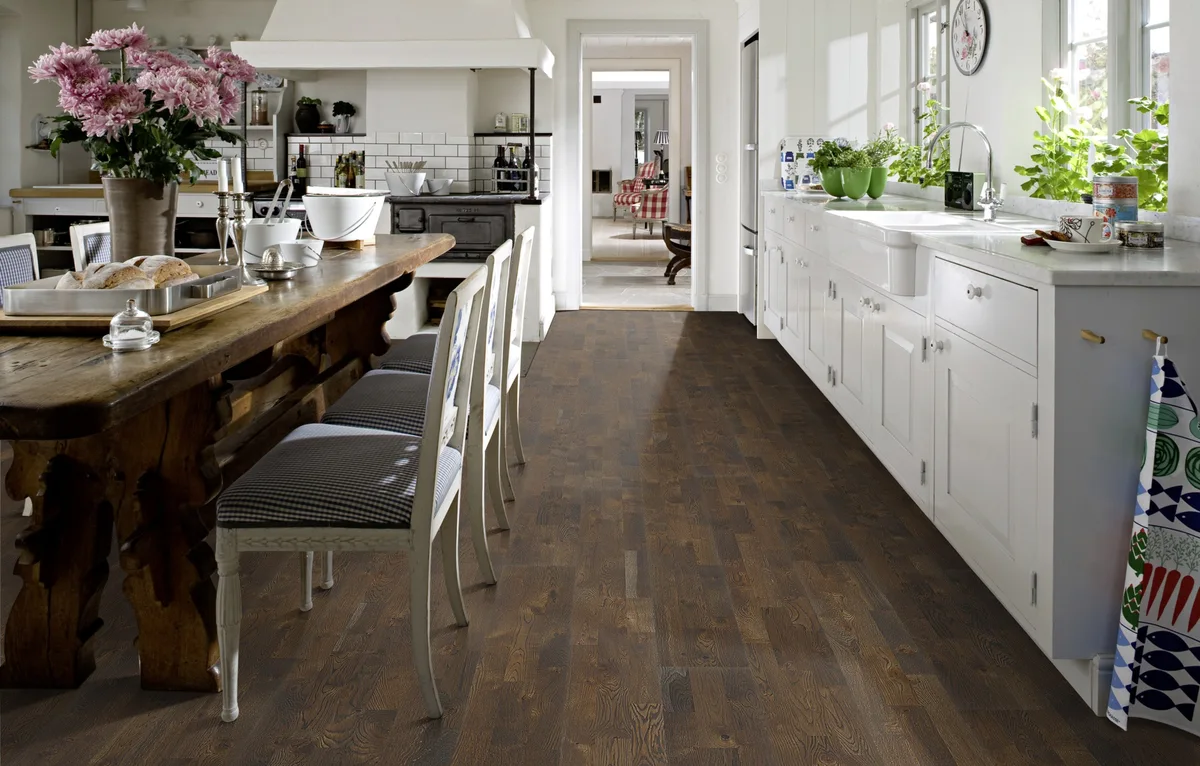 Паркетная доска Kahrs Гармония Дуб Грунт Soil 153N6EEKFEKW240 Lively 2423×200×15
