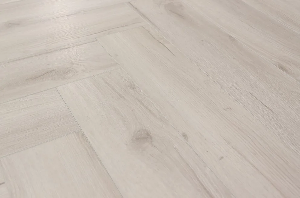 Кварцвиниловый SPC ламинат Cronafloor Herringbone 2.0 Дуб Гавр H013 венгерская елка 640×128×4,5