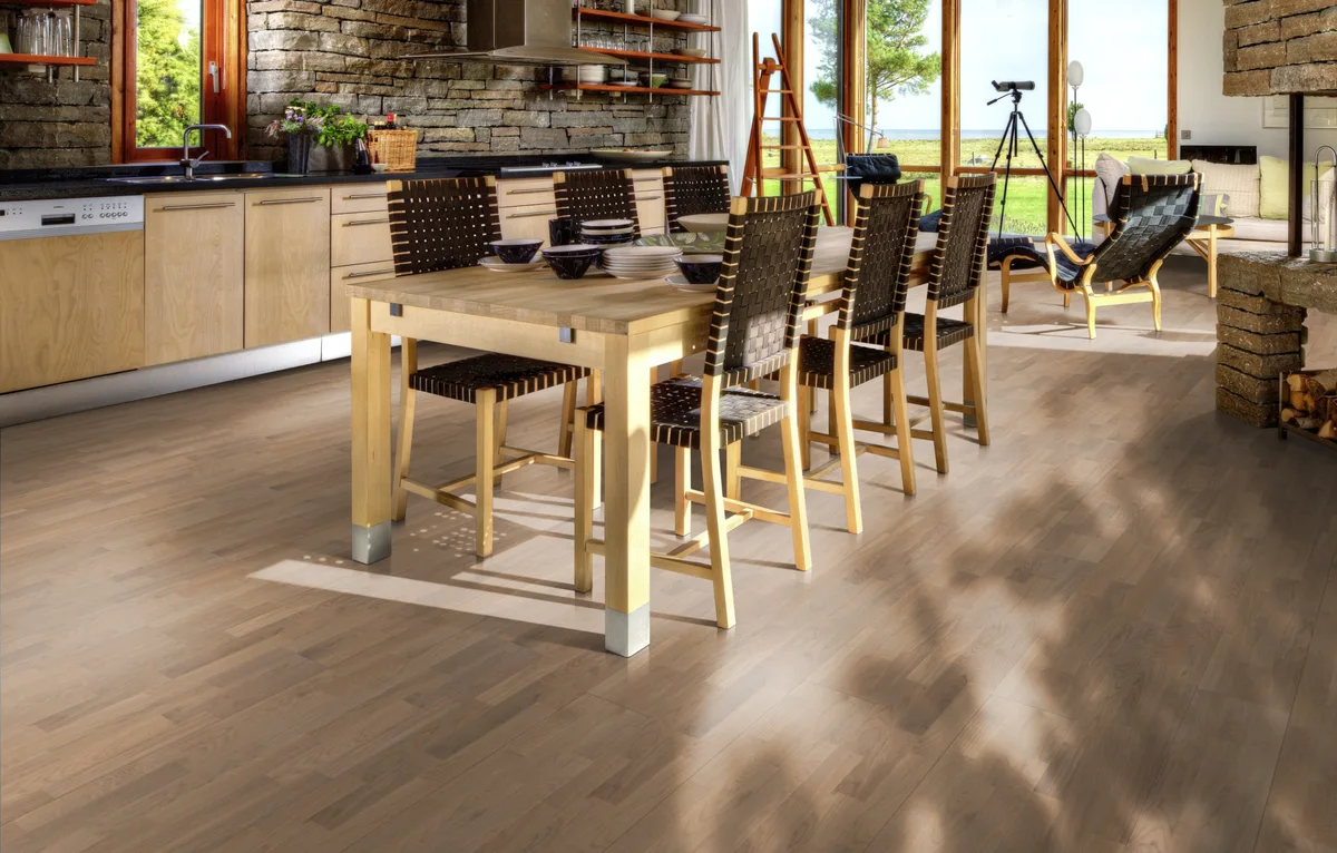 Паркетная доска Kahrs Песочная Дуб Сорренто Sorrento 153N38EK0VKW240 Variation 2423×200×15