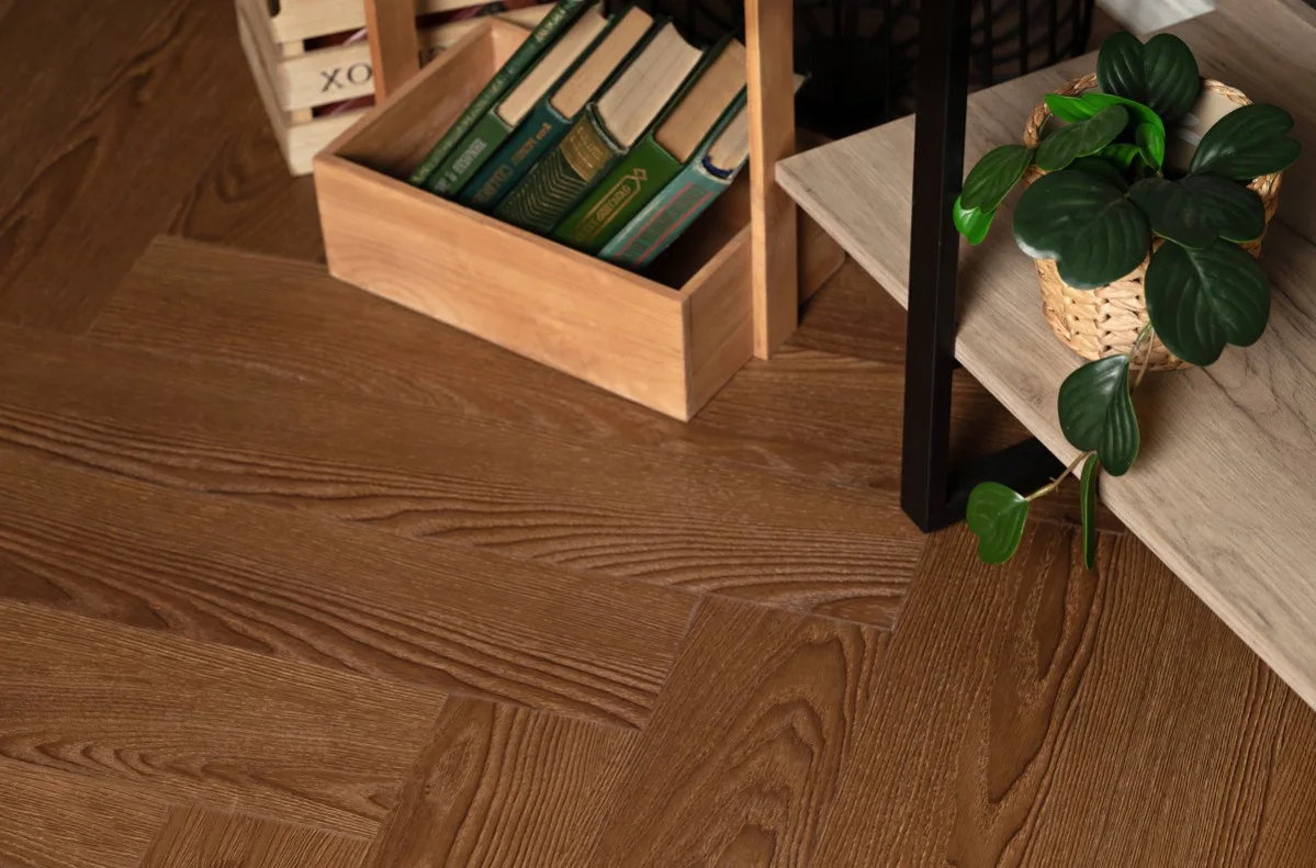 Кварцвиниловый SPC ламинат Vinilam Parquet Herringbone Паркет Винсент IS11200 венгерская елка 720×120×6,5