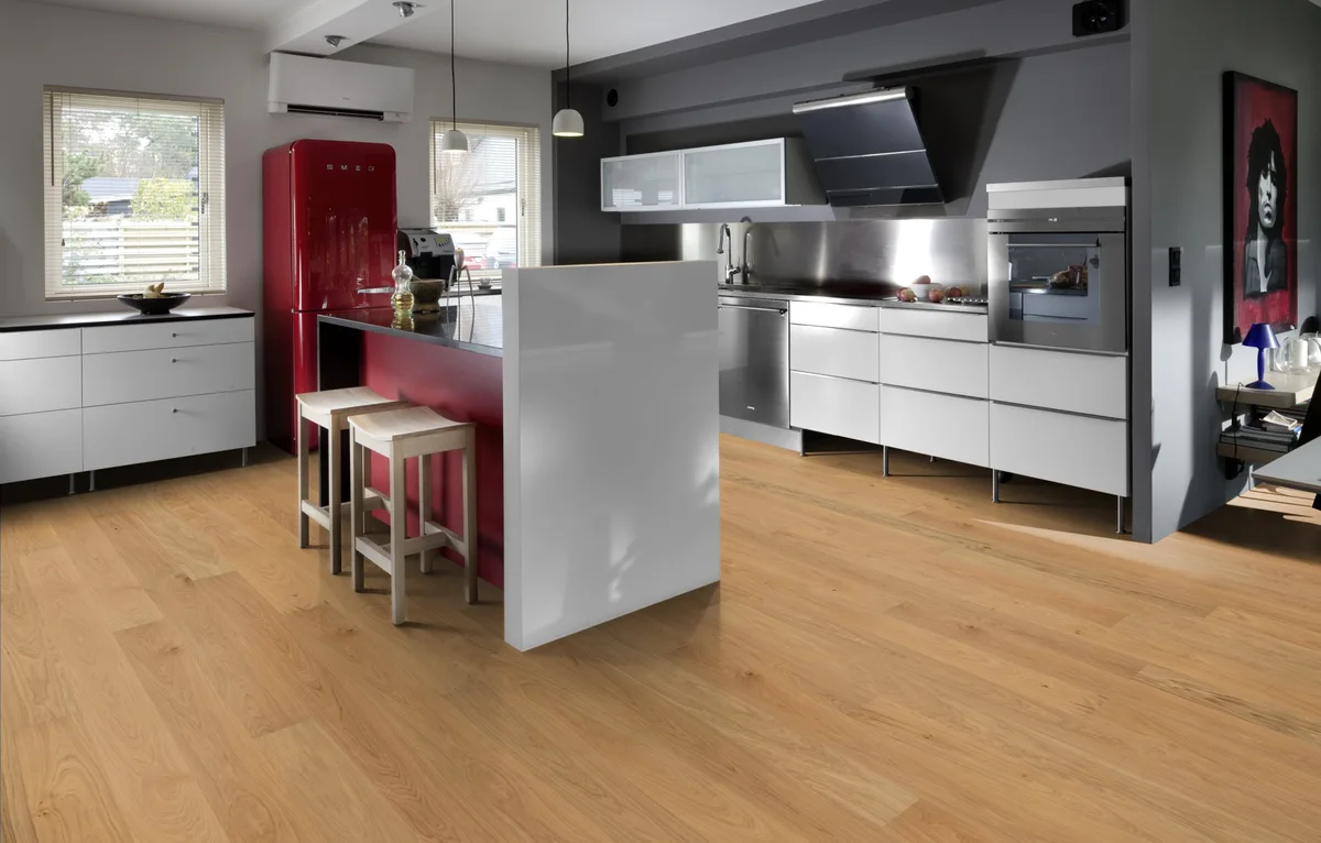 Паркетная доска Kahrs Европейская Дуб Хемпшир Hampshire 151L87EK09KW240 Lively 2420×187×15