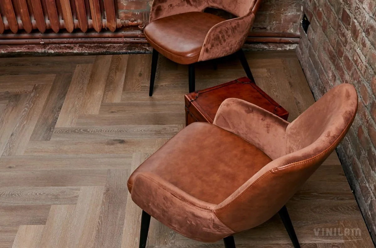 Кварцвиниловый SPC ламинат Vinilam Parquet Herringbone Венецианский Паркет IS11199 венгерская елка 720×120×6,5