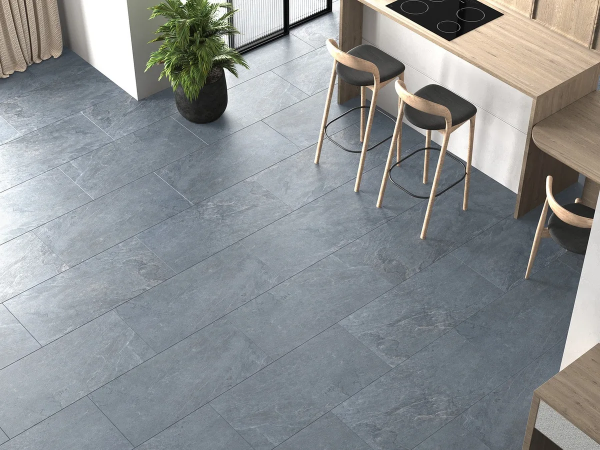 Кварцвиниловый SPC ламинат Vinilam Ceramo Stone Мальтийский Базальт 91907 940×470×8