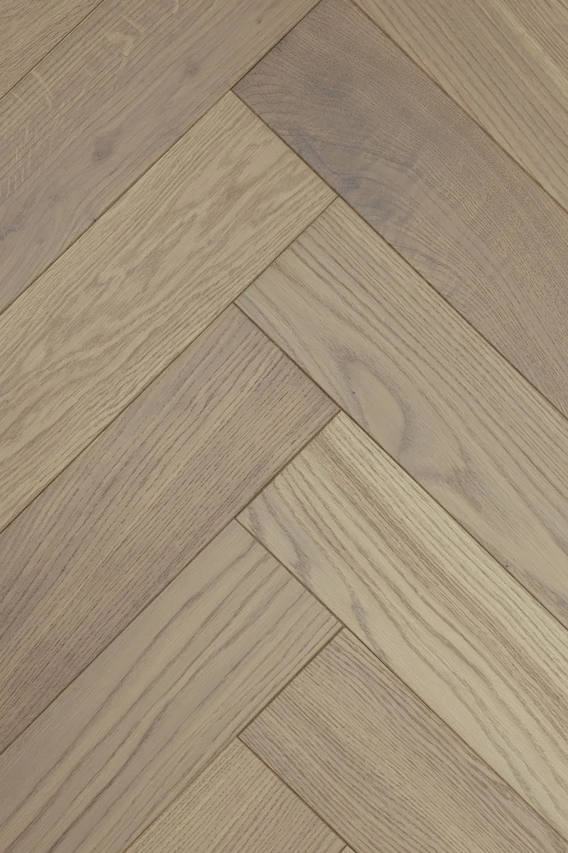 Паркетная доска Karelia Herringbone Дуб Caramel HB 1019ABHB8CARA111 Natur венгерская елка 600×100×14