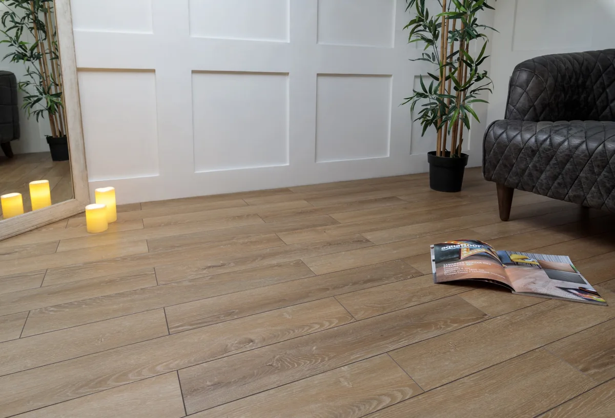 Кварцвиниловый SPC ламинат Aquafloor Parquet Plus AF6019PQ венгерская елка 720×120×7