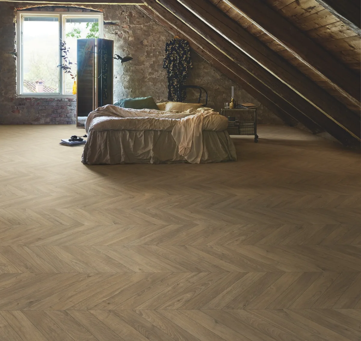 Ламинат Pergo Chevron 12 pro Дуб оливково-коричневый L1254-04165 французская елка 1200×396×12