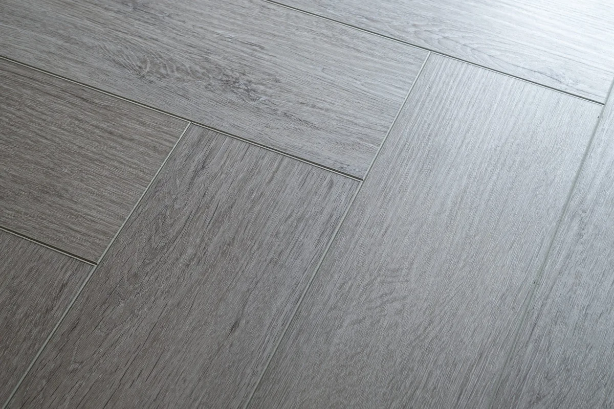 Кварцвиниловая плитка Damy Floor клеевая London LVT Йорк 191023EL-04-LVT венгерская елка 590×118×2,5