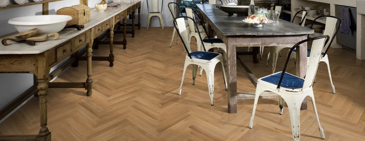 Инженерная доска Kahrs Дуб CD Natural 111PCDEKF0KE600 Lively венгерская елка 600×120×11