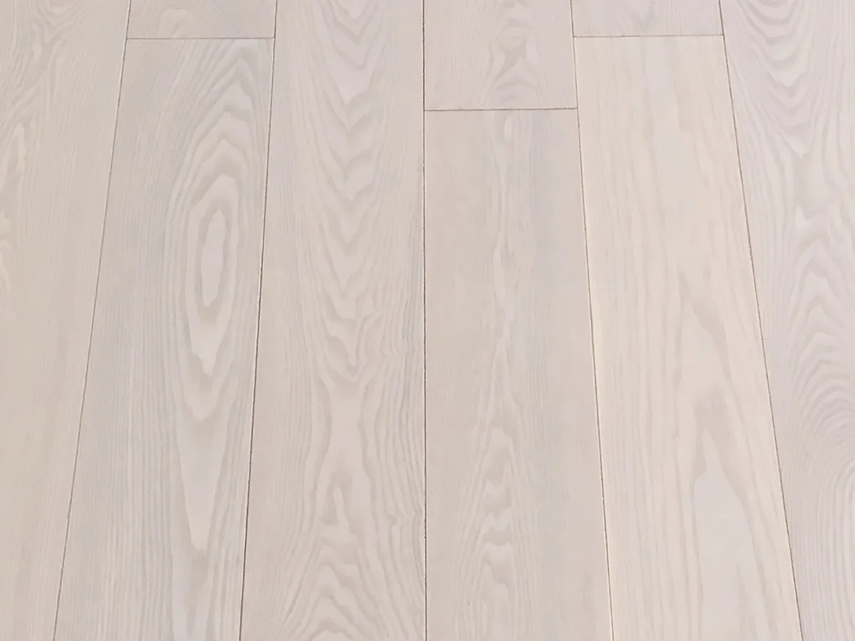 Инженерная доска Wood Bee Ясень Мунлайт ABC 400-1200×125×12
